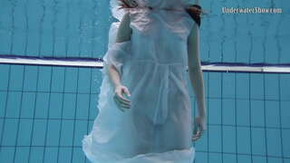 Υποβρύχιο κόσμο της γυμνό babes