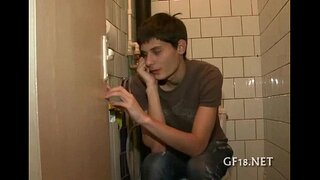 Малай утыра һәм карый