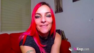 Aku Sarita, lan aku badhe nindakake sandi BF TANGAN/FOOTJOB KANG ORA bakal LALI...